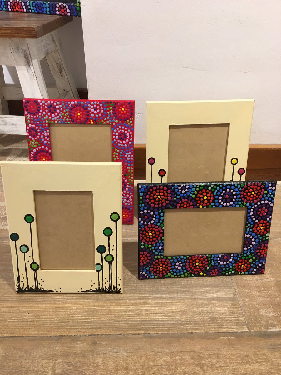 cocolichando's tweet photo. Hoy!! Los esperamos en CoCoLiChanDo de 10 a 20 hs
Entraron algunos portaretratos, un regalito ideal en estas fiestas!
.
.
#pintadoamano #portaretratos #hechoamano #artesania #arte #deco #decoracion #objetosdeautor #objetosdediseño #navidad #regalooriginal #cocolichando https://t.co/1otButS10z