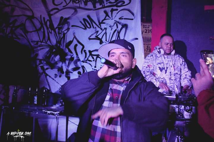 photodealer1's tweet photo. @sekreto y @SimpleeAlakran en la Posada #Dignatarios 2019 https://t.co/Xdf32sYHTV