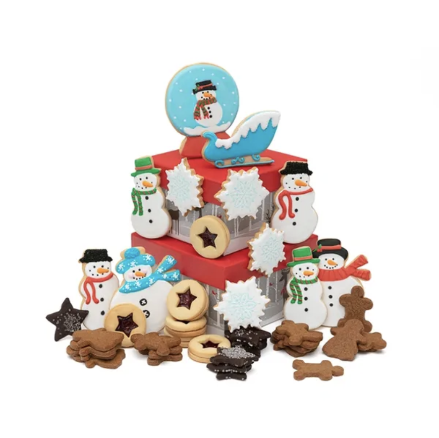 Winter Wonderland: nothing like 36 hand decorated cookies to welcome the holiday season of just to wish the best to the ones we care of! #happyholidays #holidaycookies