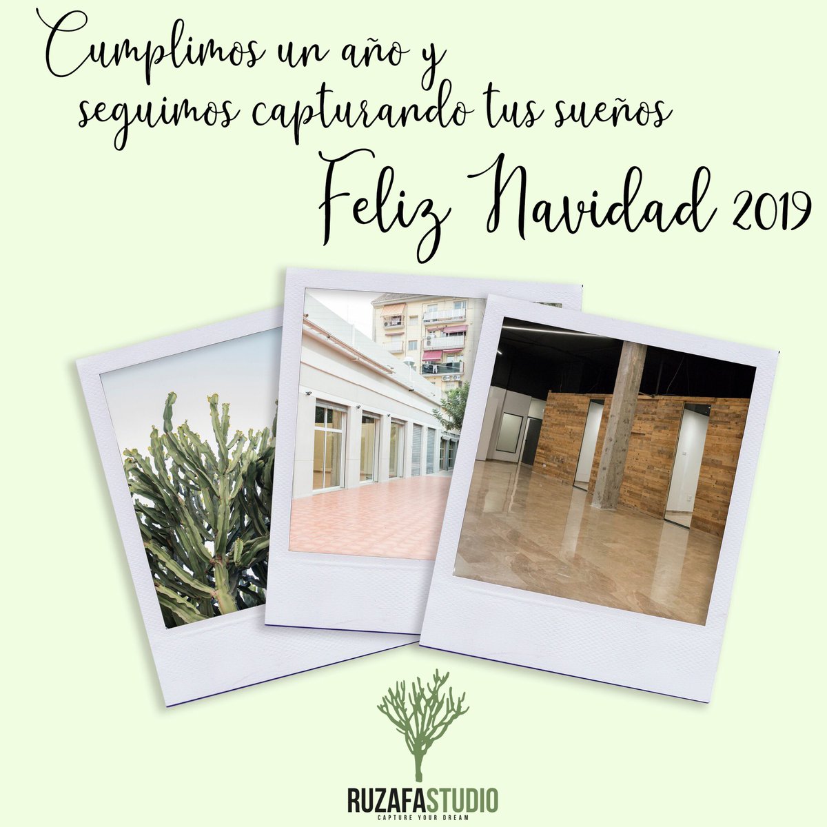 RuzafaStudio's tweet photo. El equipo de Ediciones ELCA te desea Feliz Navidad 🎄🎅🏼 https://t.co/xBrDYuGwT5