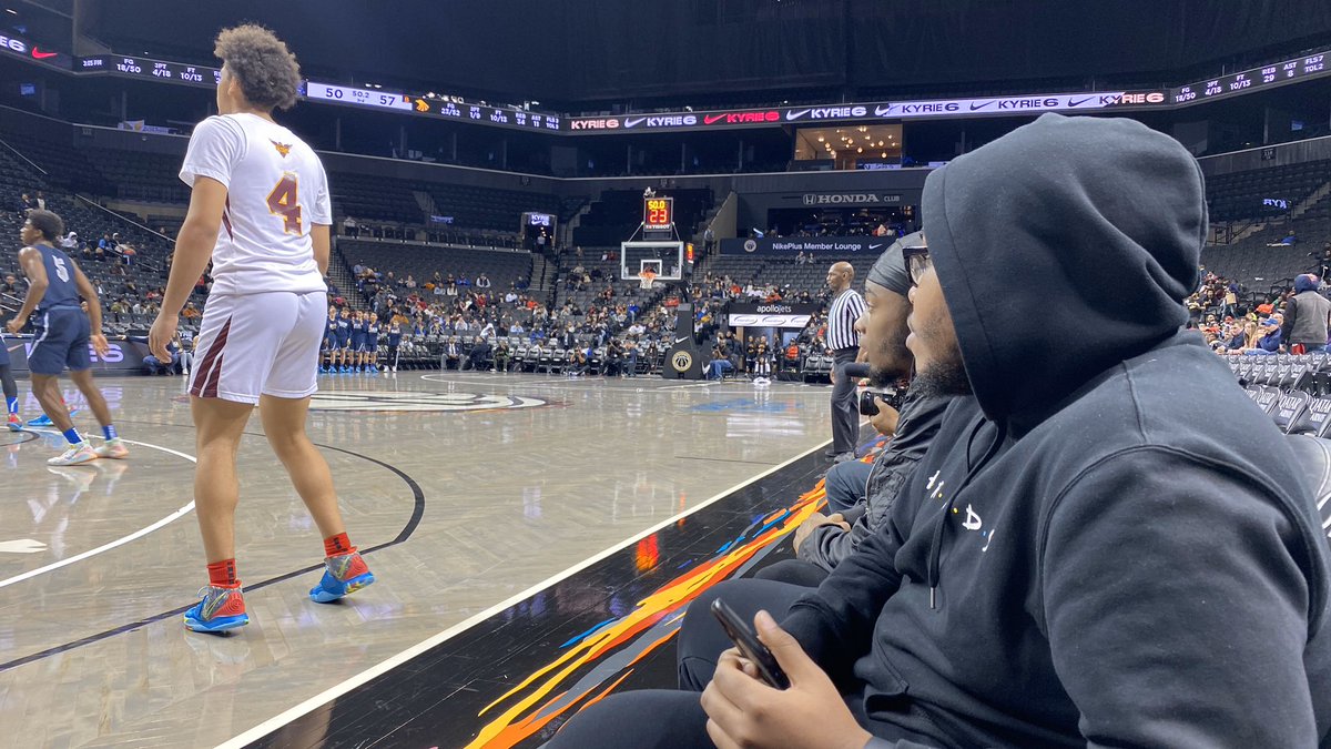 NetsGamingCrew's tweet photo. Courtside at the #KyrieInvitational 🔥 https://t.co/MkLK1QfTZR