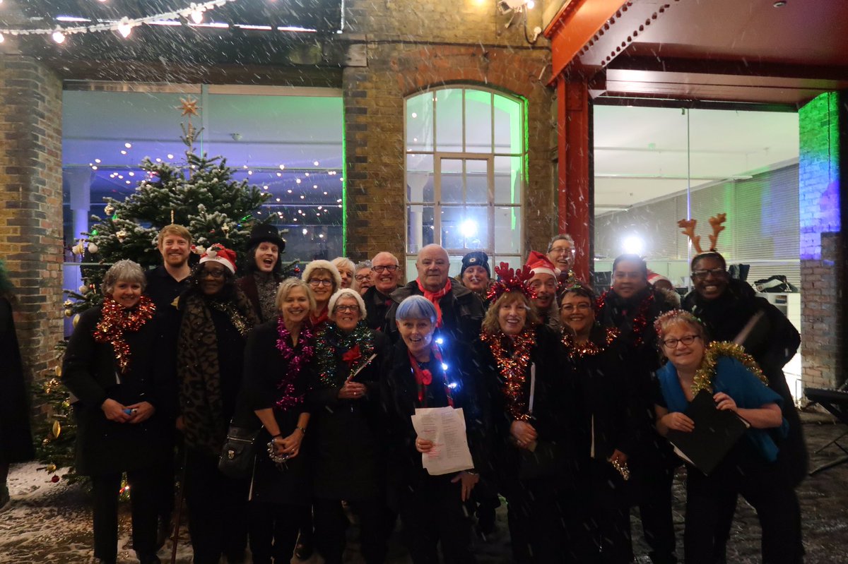 woolwichsingers's tweet photo. We had a wonderful time as we headed up to north London to our friends @PTEarchitects to join them for their🎅🏻 Christmas party extravaganza! 🎉 https://t.co/FcRvBHkzki