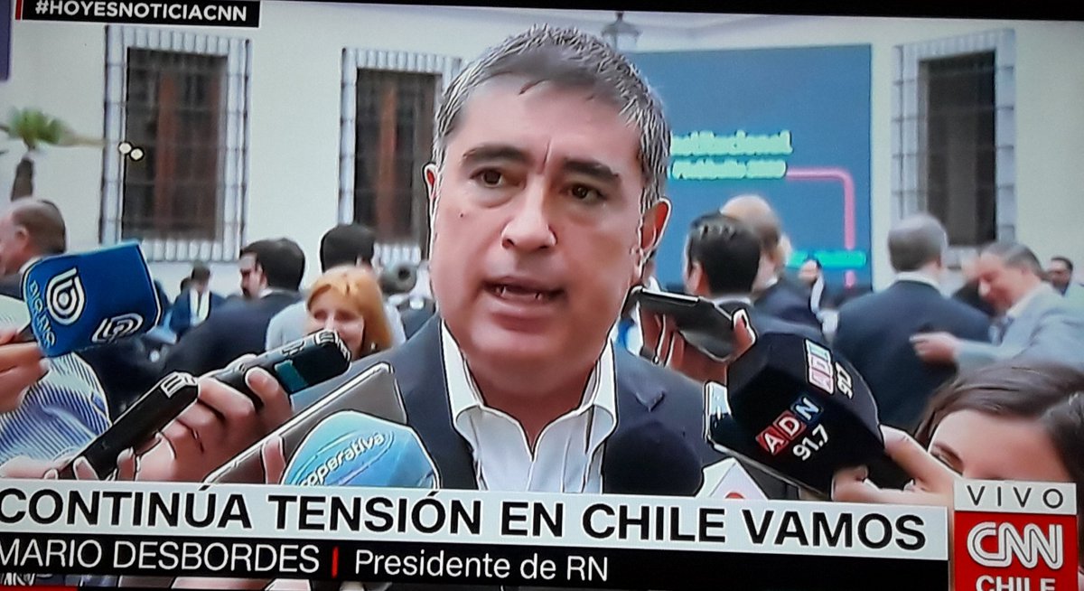 jebus_dice's tweet photo. Estos miserables son los traidores https://t.co/uHhXe5vkFO