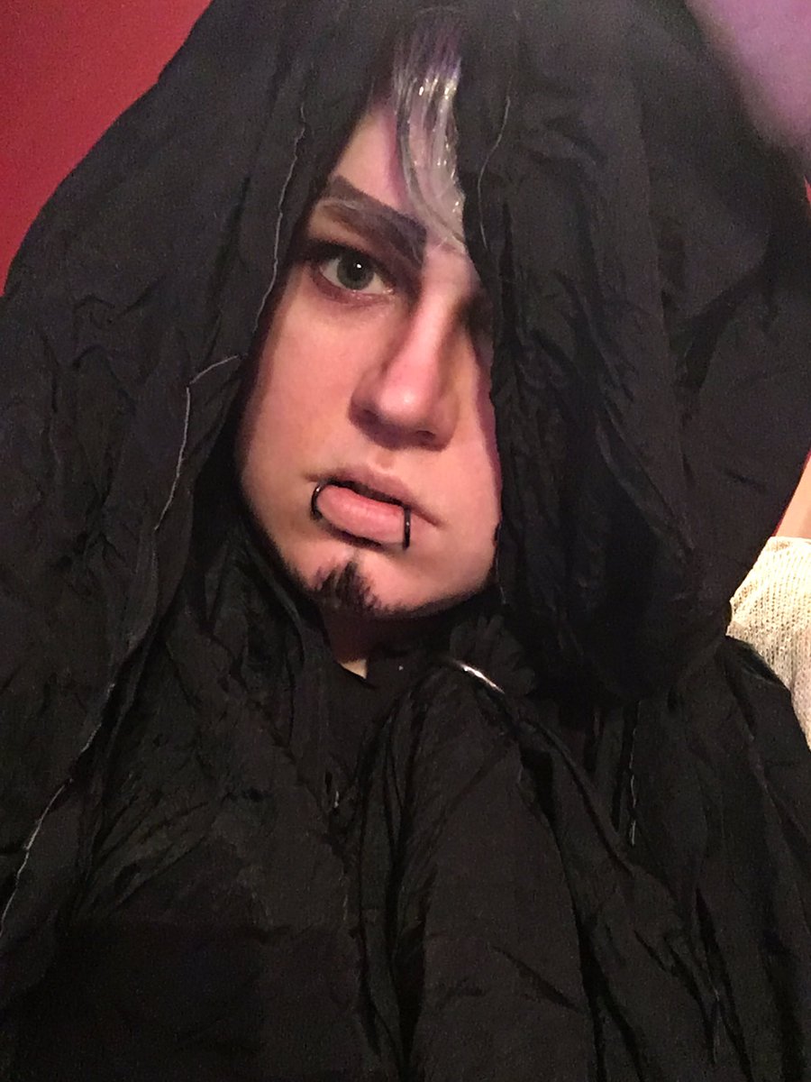 Nemolimo's tweet image. For my first ever d&amp;amp;d game i am going to cosplay my character because we gonna be extra