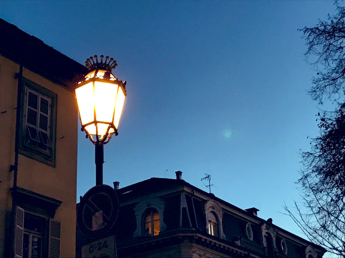 AlessandroForn6's tweet photo. GOOD NIGHT from TORINO #art #arttwit #iloveart #torino #photography #ilovetorino #photo #turin #architecture #baroque #artlover https://t.co/DZtv0Z6aaS