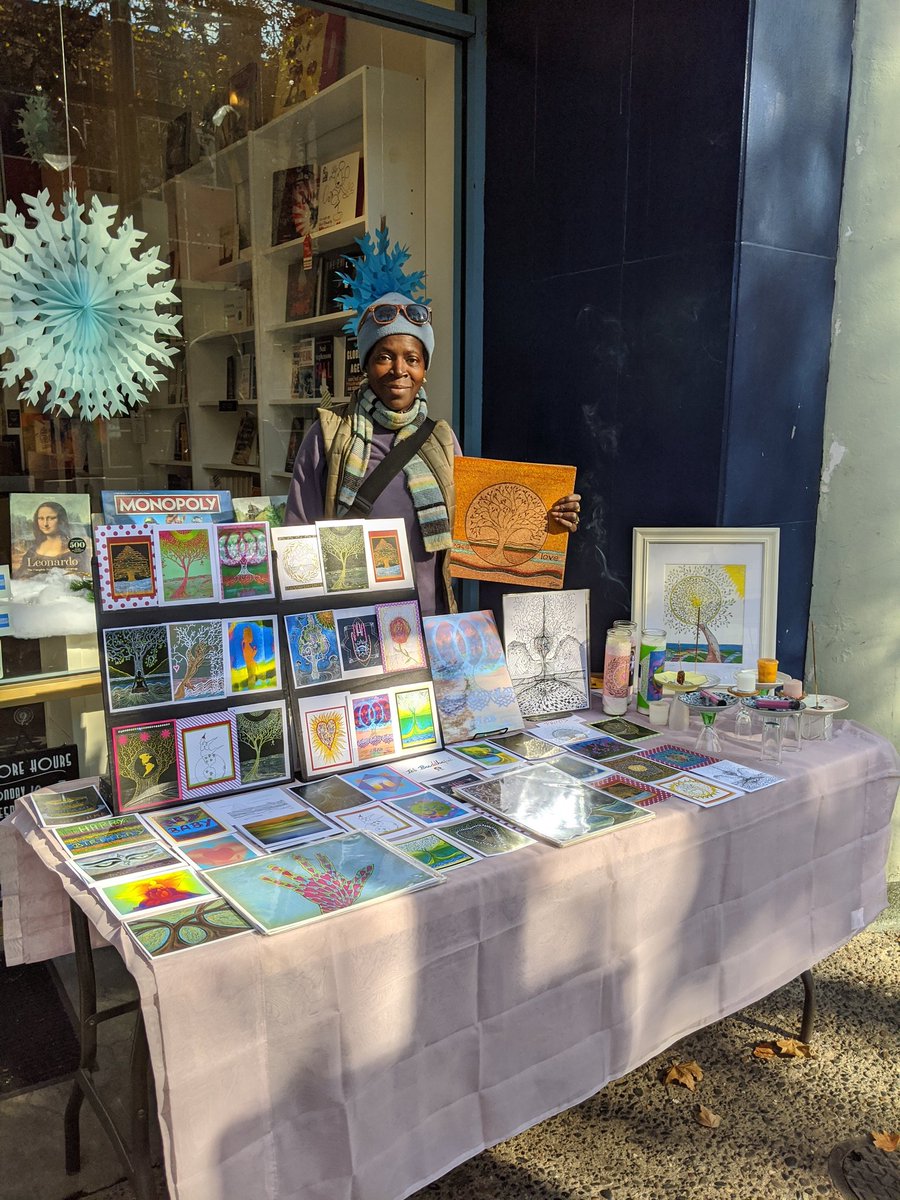 Susanne George is here today! 🎉
Come get her prints of the art you love!
-M
#bookstorelife
#bestjobintheworld 
#supportlocal