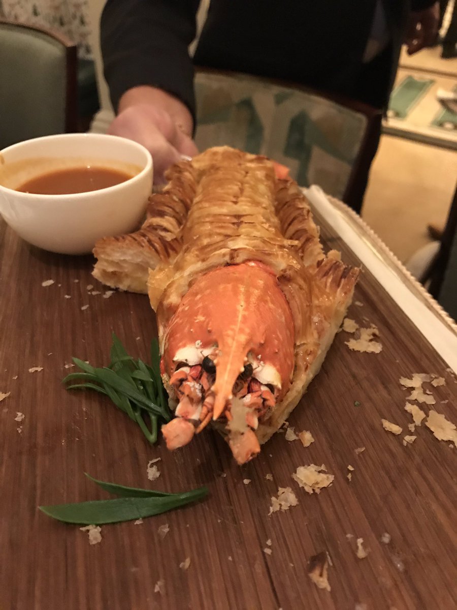 AcadCulArts's tweet image. @ChefMNail really spoiling us with these delicious treats from the sea #ChristmasEveEve #christmasindulgence