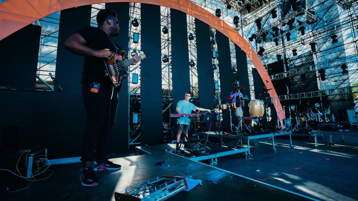 Sábado pasado en The Paradise junto con .<a href="/letonpe/">Letón Pé</a> - Gracias a Leticia y todo el crew por la buena vibra y el aprecio 🧡