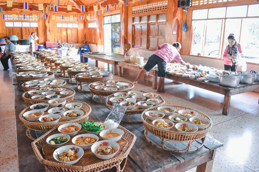 ManeeMa55593604's tweet image. โรงเรียนอนุบาลจอมบึง จ.ราชบุรี นำนักเรียนไปร่วมทำบุญตักบาตร ฟังเทศน์ที่วัดในวันพระ 
เพื่อเป็นการขัดเกลาจิตใจ บำรุงพุทธศาสนาให้เจริญรุ่งเรืองและดำรงอยู่ต่อไป ณ วัดจอมบึง จังหวัดราชบุรี
19 ธันวาคม 2562
#อนุโมทนา #วันพระ
cr.โรงเรียนอนุบาลจอมบึง
m.facebook.com/anbjombung.jom…