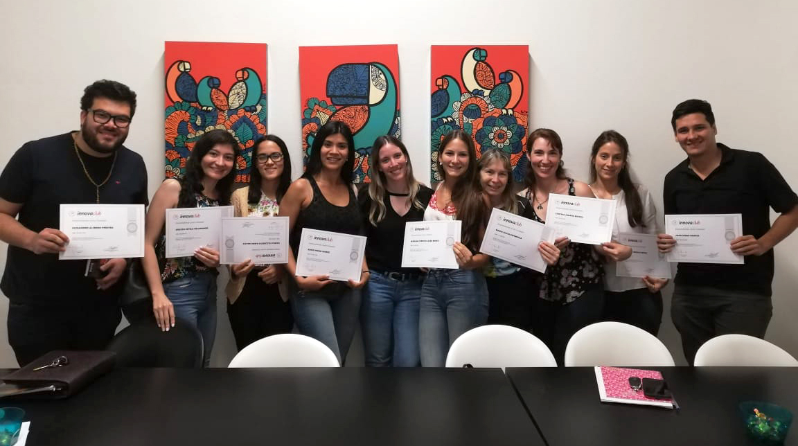 InnovaClub's tweet photo. Alumnos del curso EMPRENDIENDO COMO CONTADOR!!
Finalizando el año con las últimas ediciones.
.
#Cursos #Capacitateeninnova #Innovaclub  #Emprendiendocomocontador #Contadorpublico #Soycontador https://t.co/1RxoZwoooS
