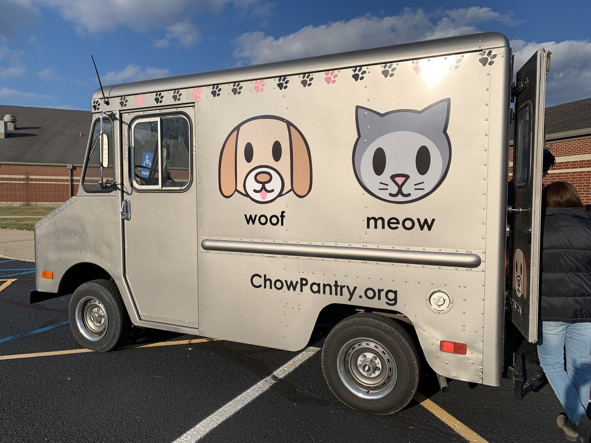 Kiwanis K-Kids sponsored a school wide drive collecting food and goodies for the Chow Pantry. The Chow Pantry is a mobile food pantry for cats and dogs. Great job Snacks Crossing! <a href="/MrDecaudin/">Principal Decaudin</a> <a href="/johnshertzer/">John Shertzer</a>