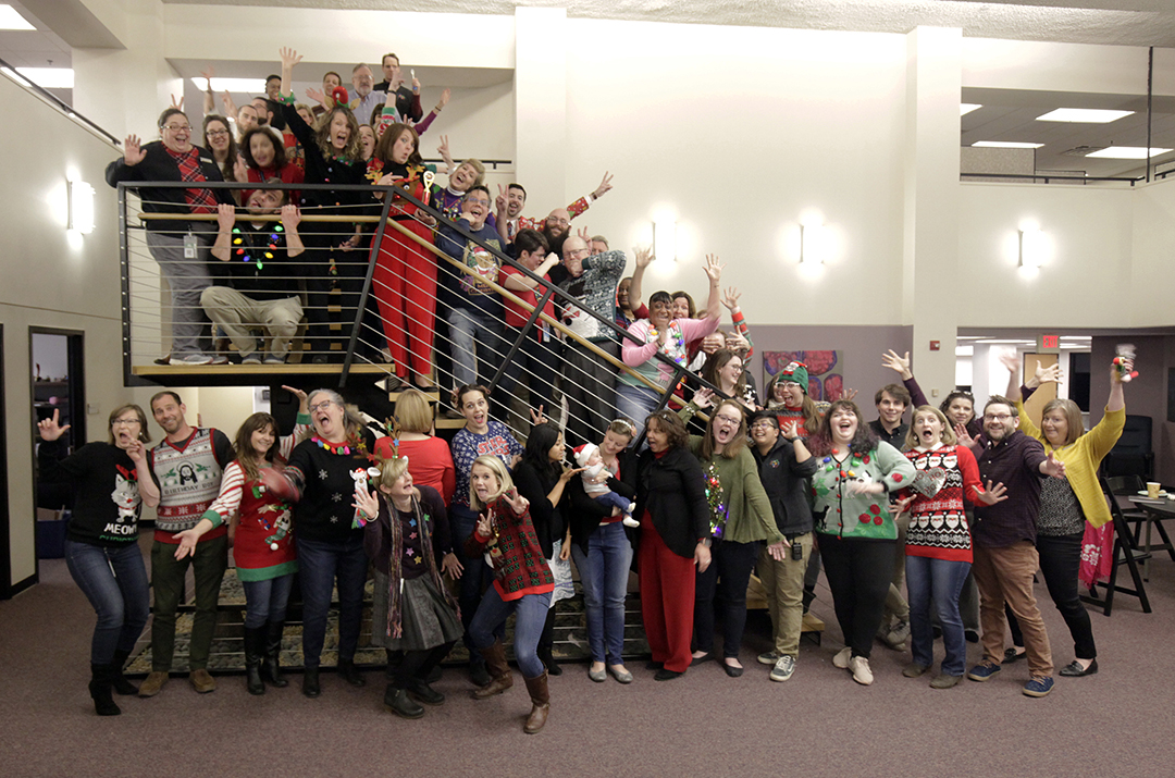 ScienceMusofVA's tweet photo. Happy Holidays to you & yours from our silly, science-loving crew! #rva #va #MustLoveScience #ScienceMuseum #MuseumStaff #HolidayParty https://t.co/3lkjdXcDIc
