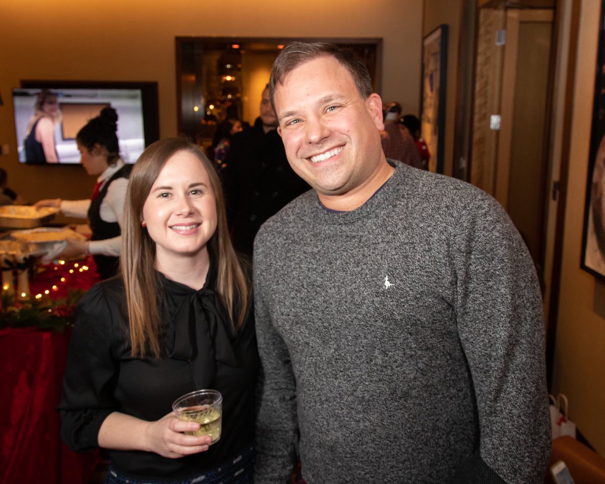 CollectiveApts's tweet photo. The 2019 Collective Holiday Party photos are in! Take a look at all of of them in our “2019 Collective Holiday” photo album on Facebook 😊 

Happy Holidays from The Collective! https://t.co/Ev2CekUzhS