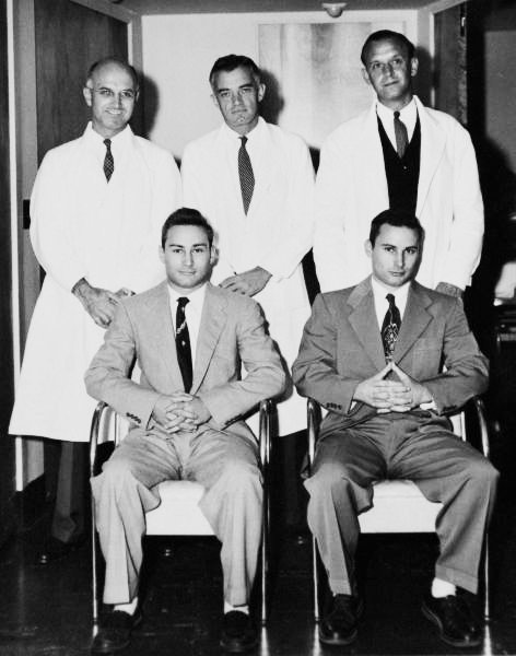65 years ago today, the world’s first successful transplant of an internal organ from one living person to another took place at the Peter Bent Brigham Hospital (now <a href="/BrighamWomens/">Brigham and Women's Hospital</a>) led by Dr. Joseph E. Murray who would go on to win a Nobel Prize. hms.harvard.edu/magazine/scien…
