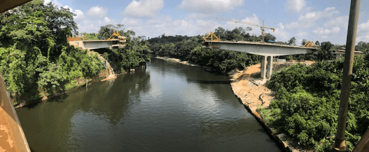 The new Enugu-Bamenda Highway along the Nigeria-Cameroon border is helping to ease the movement of goods and people, and is particularly good news to female commuters who no longer have to give up their seats. #IntegrateAfrica 

👉🏾 bit.ly/35QFDvY