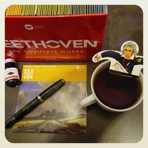 ClassicalCritic's tweet photo. #morninglistening, #AdventEdition, to the complete #Beethoven on @WarnerClassics: #PianoVariations w/#Buchbinder
Amazon: https://t.co/FOOzIoXfbL
#TheCompleteLudwig for a @ClassicsToday #CDReview #Beethoven2020
#BeethovenCycle #TheCompleteWorks on 80 C… https://t.co/ZSUySorAT8 https://t.co/bsYBB97n26