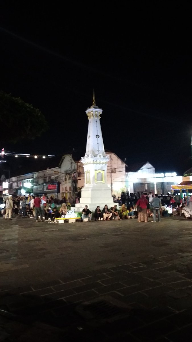 senjausang tweet media