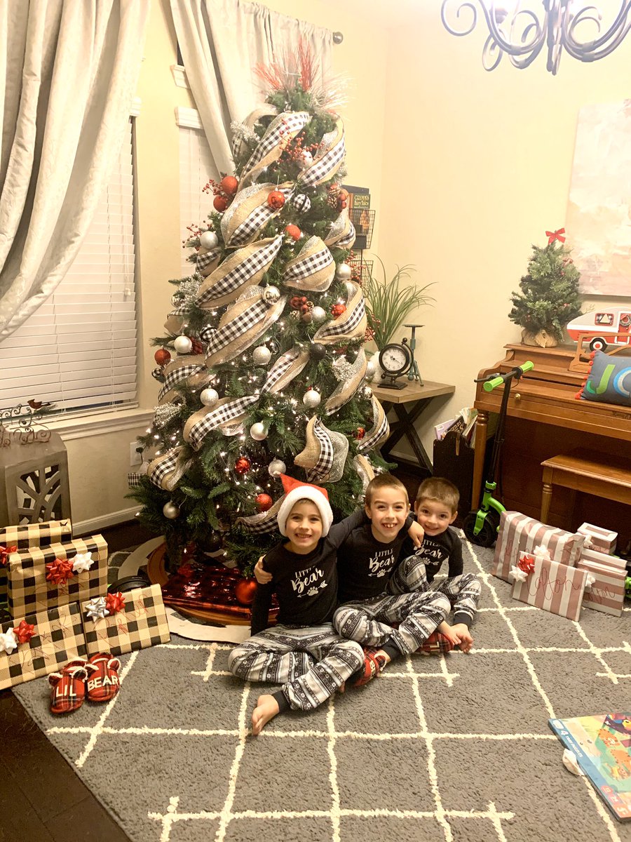 When your husband is on shift both Christmas Eve and Christmas Day, Santa makes an early stop for the boys. #brothersgray #christmasgrays
