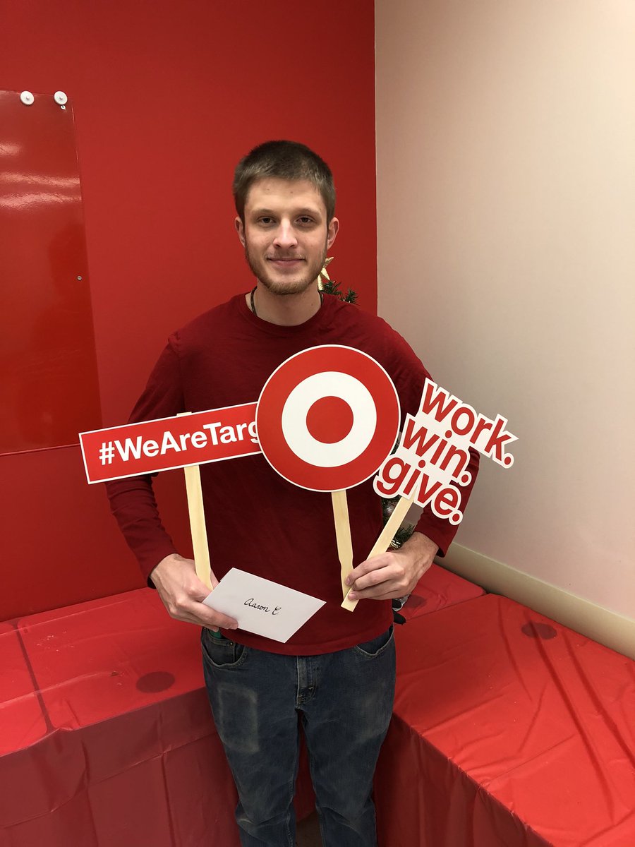 Congratulations to our second #WorkWinGive winner.  Aaron is excited to give a $250 gift card to <a href="/StJude/">St. Jude</a> Children’s Research Hospital! <a href="/OneEyedLance/">Lance Leithead</a> <a href="/r_d_parsons/">RD Parsons</a> <a href="/vincie_ann/">Vincie Edwards</a>