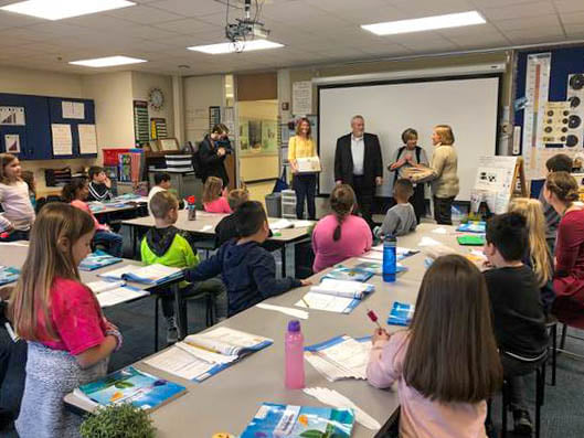 thehalcombgroup's tweet photo. The Superstar Salute program is all about showing our educators that we appreciate their hard work &amp; dedication to the classroom by granting their requests!

This month's honoree: Tami Kiel, Bunker Hill Elementary

#TheHalcombGroup #SuperstarSaluteProgram https://t.co/uwGEcVrWdX