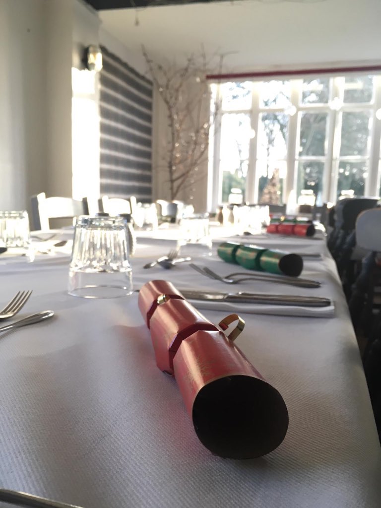 All looking very festive as we prepare to welcome the villagers to Christmas Dinner!
@FramPrep <a href="/allaboutsuffolk/">All About Suffolk #WearAMask 😷</a> <a href="/EssentialSFK/">Essential Suffolk</a> <a href="/suffolkmag/">Suffolk Magazine</a> <a href="/FramCollege/">Framlingham College</a> #christmasparty #ChristmasEveEve #party
