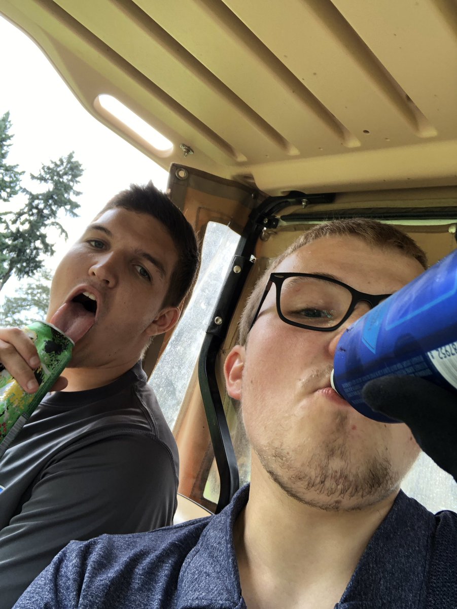 BlakeKugel's tweet photo. Happy birthday brotha! 🤟🏼 https://t.co/7qXL6n6cw2