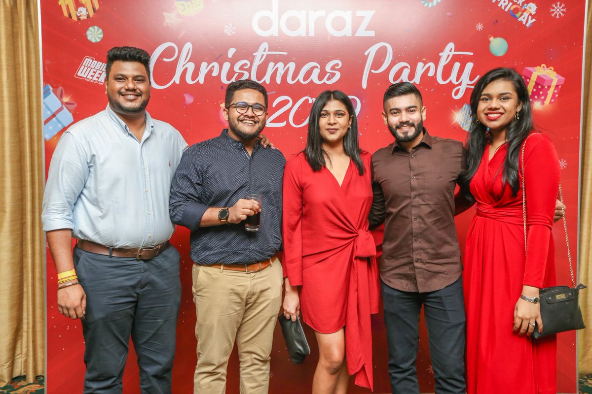 It's the most wonderful time of the year! Recognizing talents, celebrating hard work, here are a few snapshots from the 2019 Christmas Party. #DarazSriLanka