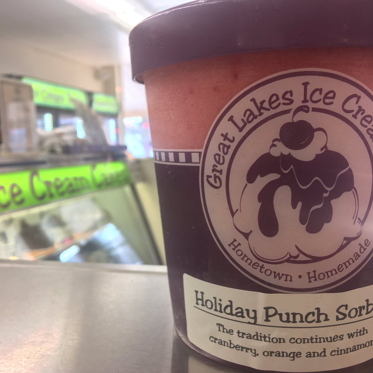 GreatLakesIC's tweet photo. Today is the last day to pick up your reserved Holiday Quarts...both stores open until 8:00 today. For Christmas Eve our Shields store will be closed, but the midland location will be open until 5:00. - Andrew https://t.co/0Q5X8Rfr5Z