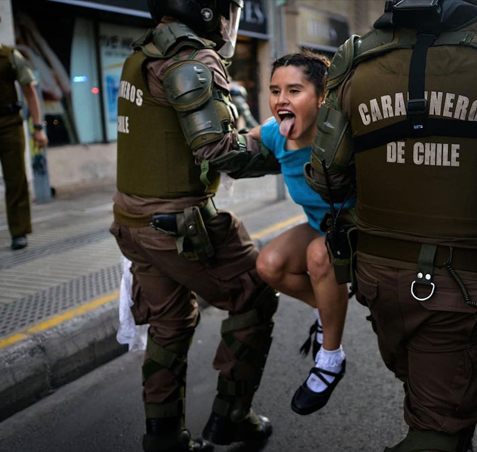 Cmstruggle's tweet photo. #Revolutionary
#Women
#Chile
#Photo4 https://t.co/3vRgqjKTSK