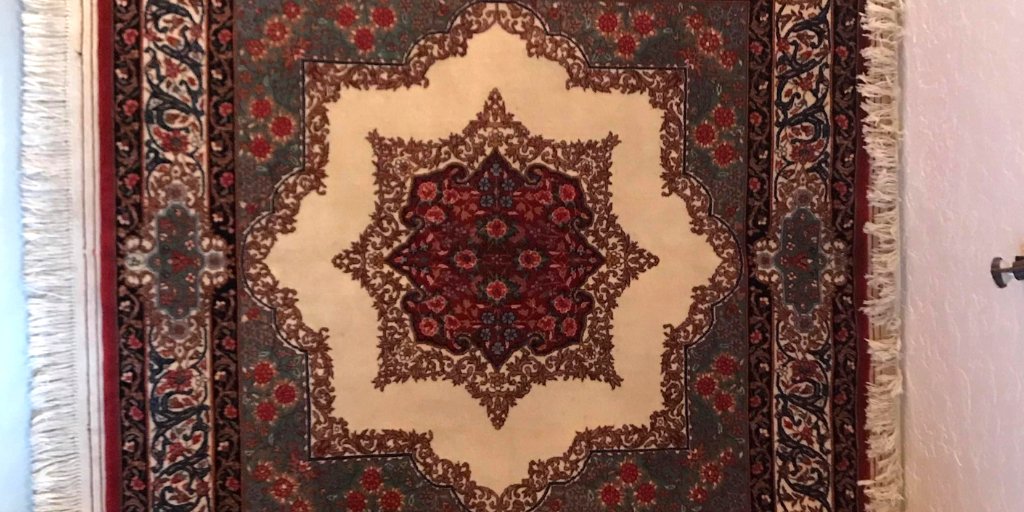 RugsPDX's tweet photo. The 8 points represent the Crown! A Persian Imperial Kirman. Double-knotted with a Royalty Signature. 

Originally $3,600. Yours before January 1st for $1,800! https://t.co/eecYagjxhK