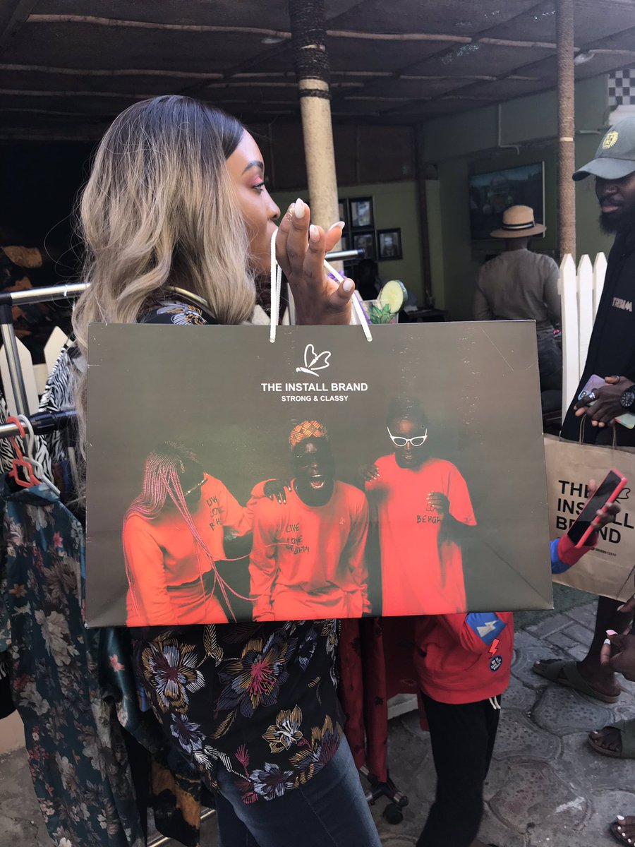 nkayokwudiri's tweet photo. People just dey shop..... the December wonβt Detty itself ππ½
#PopUpWithInstall https://t.co/hLJOHl36BT