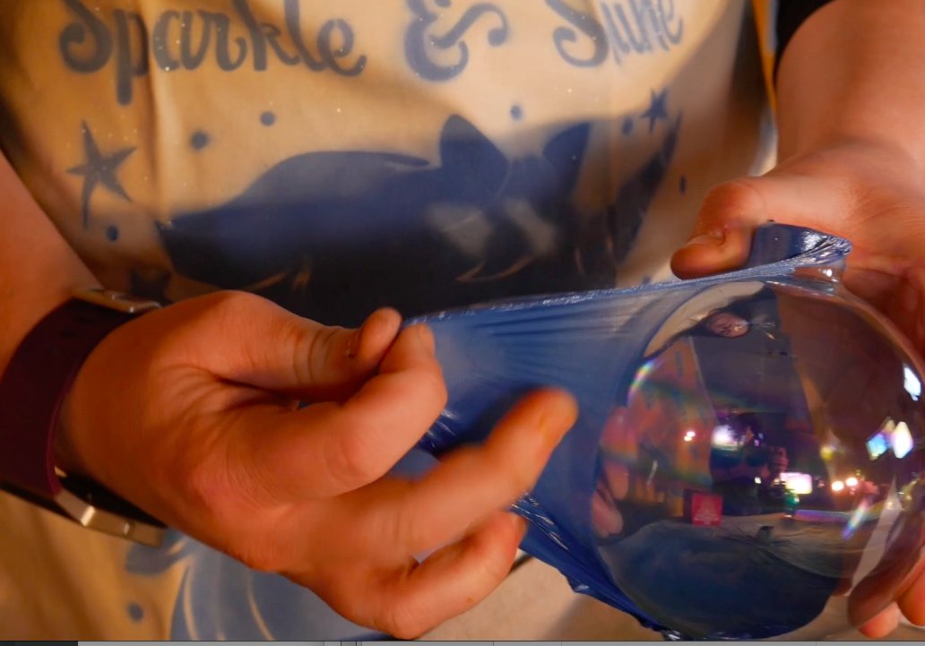 Holiday ornaments will never be the same: bit.ly/2ULNc0V

Get the dip you need: amzn.to/2RN8FF4

#plastidip #dipheadsunite #DIY #custom #diygifts #diycraft"