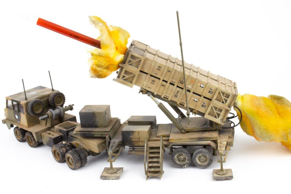 SnorresMayhem's tweet photo. A true patriot is on the rise. Hurling towards his enemy at two times the speed of sound. 

#heller #148scale #patriotmissile 
#scalemodel #plasticmodel https://t.co/X8pGk2rMsX