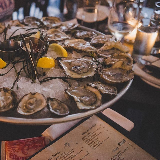 Come cozy up with some oysters at Farmer &amp; the Fish!⁠
⁠⁠⁠⁠⁠#farmerandthefish #gramercyeats #nyceats #farmtotable #knowyourfarmer #knowyourfisher #eatlocal #sustainability #oysters #happyhour