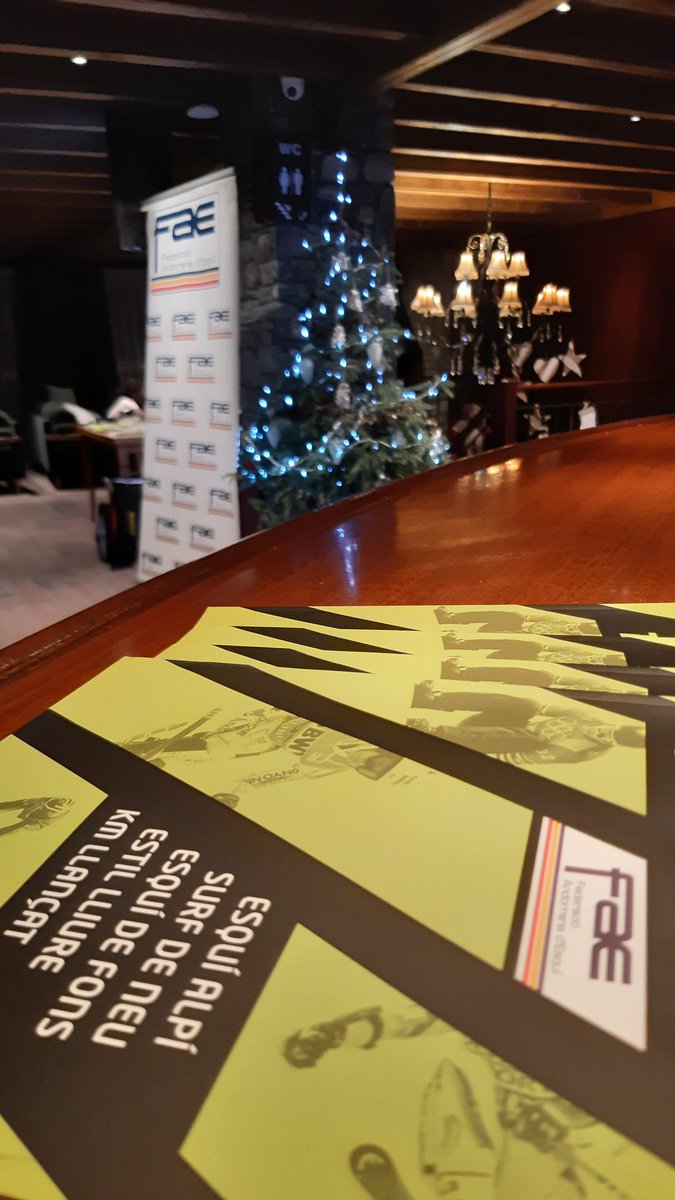 FAEAndorra's tweet photo. Avui estem a @HotelCanaro #Soldeu en la trobada de Nadal. #alpi #SBX #fons #freestyle #skicross https://t.co/8nzFJ6lhxK