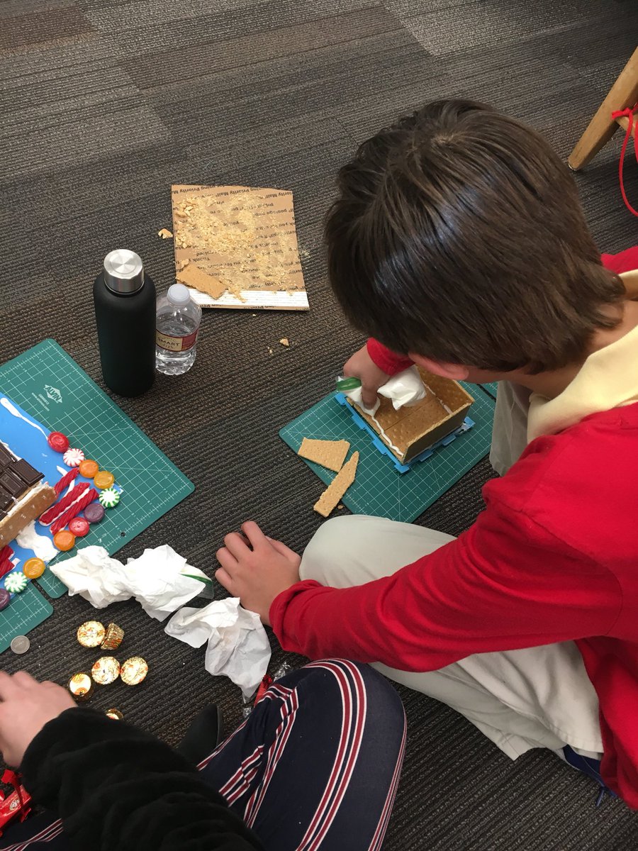 3D printed frameworks for gingerbread houses complete. Fun designs really did make the construction go faster.