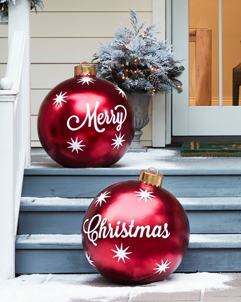 OEColumbus's tweet photo. Whatever is beautiful. Whatever is meaningful. Whatever brings you happiness. May it be yours this holiday season and throughout the coming year. #holidays #holidayseason #MerryChristmas #Happiness https://t.co/zZHlogwn4F