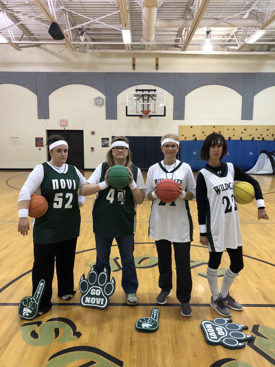 MsLeonNoviWoods's tweet photo. It really does take team work to make the dream work. These women push me to be the best educator I can be while reminding me to have fun while doing it. Thank you @MrsDonberger @RhondaHoffman4 @Burg4Hoff #NoviHolidayBreak https://t.co/zPKUJCrSXo