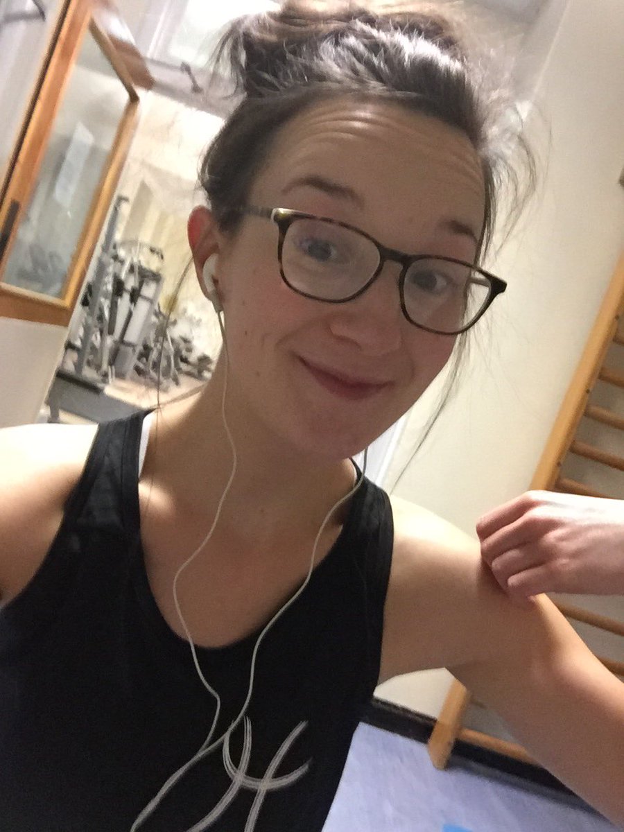 No dancing tonight 😢But still representing <a href="/HighlandHustle/">Highland Hustle</a> in the gym 💃🏻💃🏻