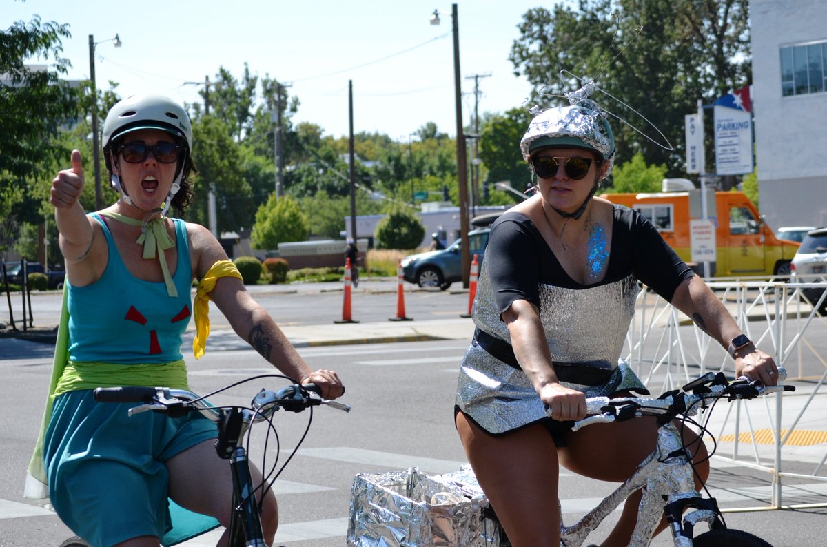 radioboise's tweet photo. Here in the final days of a decade, we're looking back to highlight the best of our 2019:
Our 'Radio Active' team was front and center at August's #GoatheadFest parade!
What were your favorite 2019 Radio Boise moments? https://t.co/2gx6HgM5wr