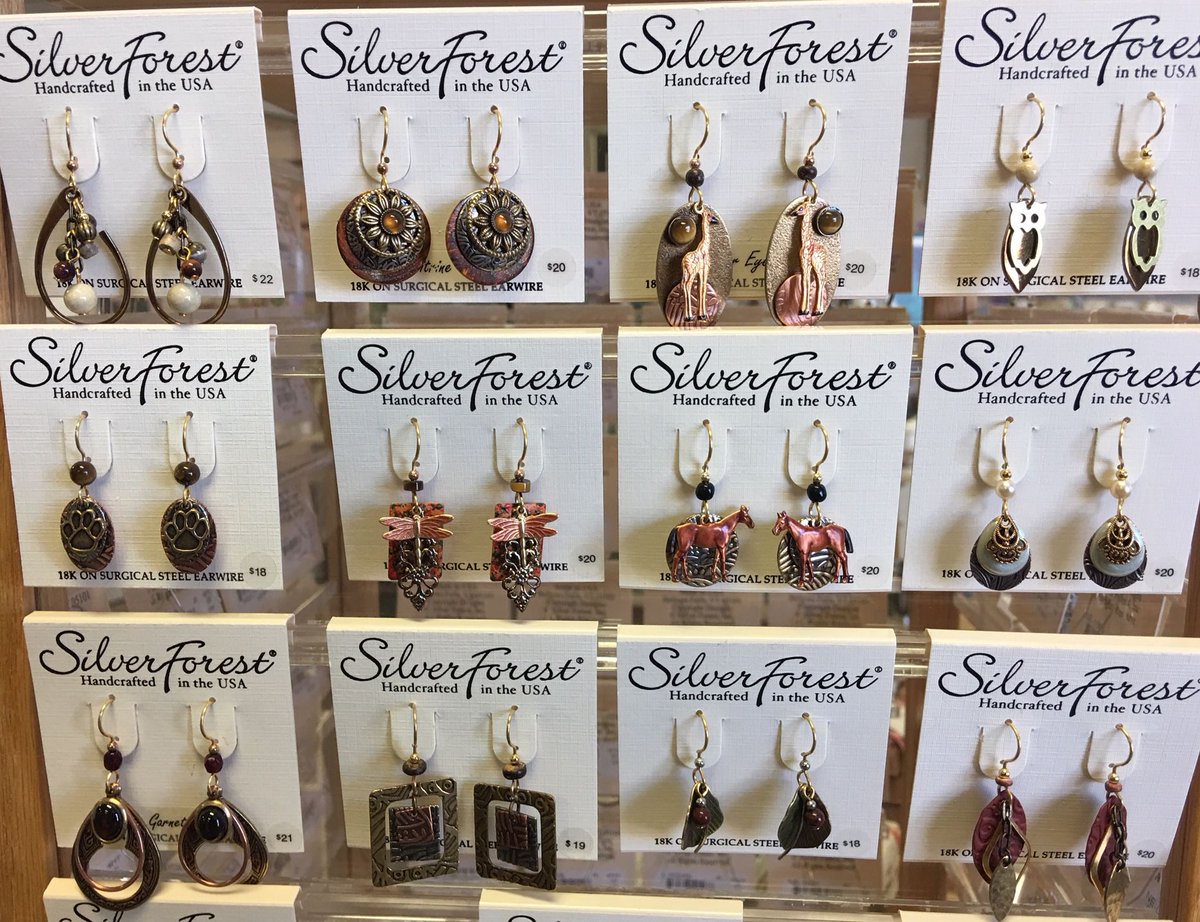 AccentsFraming's tweet photo. Stop by Accents for for amazing last minute gifts! #accents93422 https://t.co/OWUzNOEjon