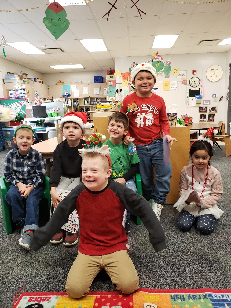 JohnsburgSD12's tweet photo. Ringwood Rockets enjoyed their last week before break!! #CONNCECT #WINTERBREAK https://t.co/wjWZ5XNCqQ