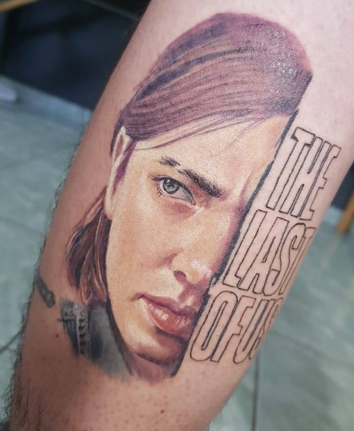 Tattoo de Ellie em The Last of Us Part II, foi testada em artista e membro  da Naughty Dog