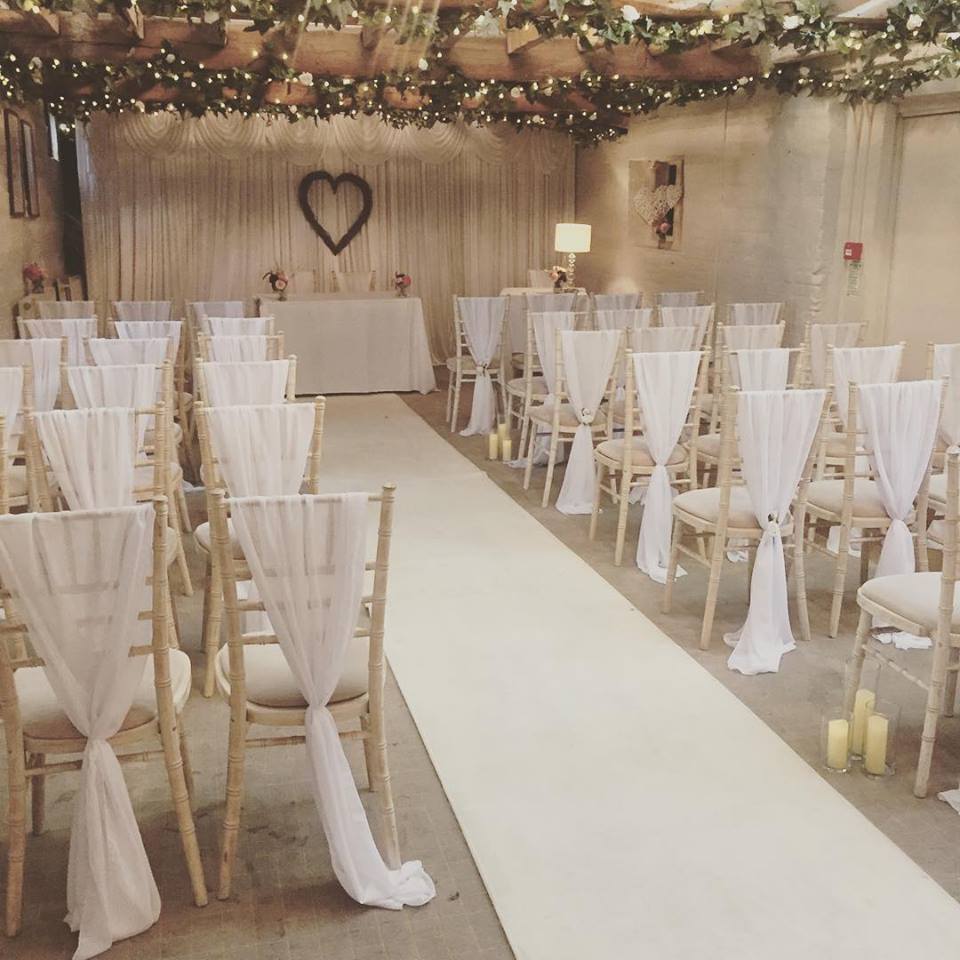 ukweddingvenues's tweet photo. Midweek Package for 50 guests (Sunday - Friday) @TalbotRipley - a historic coaching inn that has recently been renovated to an exceptional standard! #wedding #2020wedding #midweekwedding #Surrey #weddingvenueoffers https://t.co/kfQaOk3sQm https://t.co/0NBHgySKwz