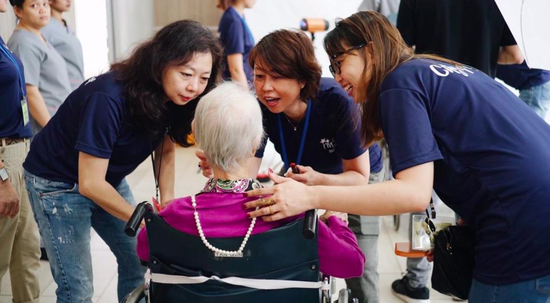 cicoglobal's tweet photo. https://t.co/X5vJQkASdO. #CICO #SINGAPORE / Topic / #Social #Awareness #Communication: This #festive #season, let’s #rethink what it #means #to #give. Written by #MELISSA #KWEE.
Read: https://t.co/CYpqAedwrl. #CICO https://t.co/95kXdqEQRU
