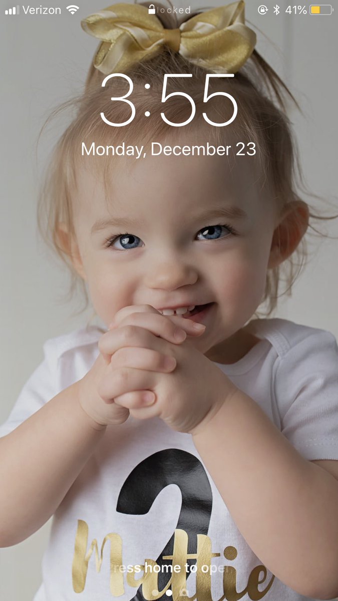Kenzielee2013's tweet photo. My lock screens are the cutest thing I’ve ever seen. I hope my future children are this beautiful 😂👏🏼❤️ https://t.co/Jd5QuxLJI2