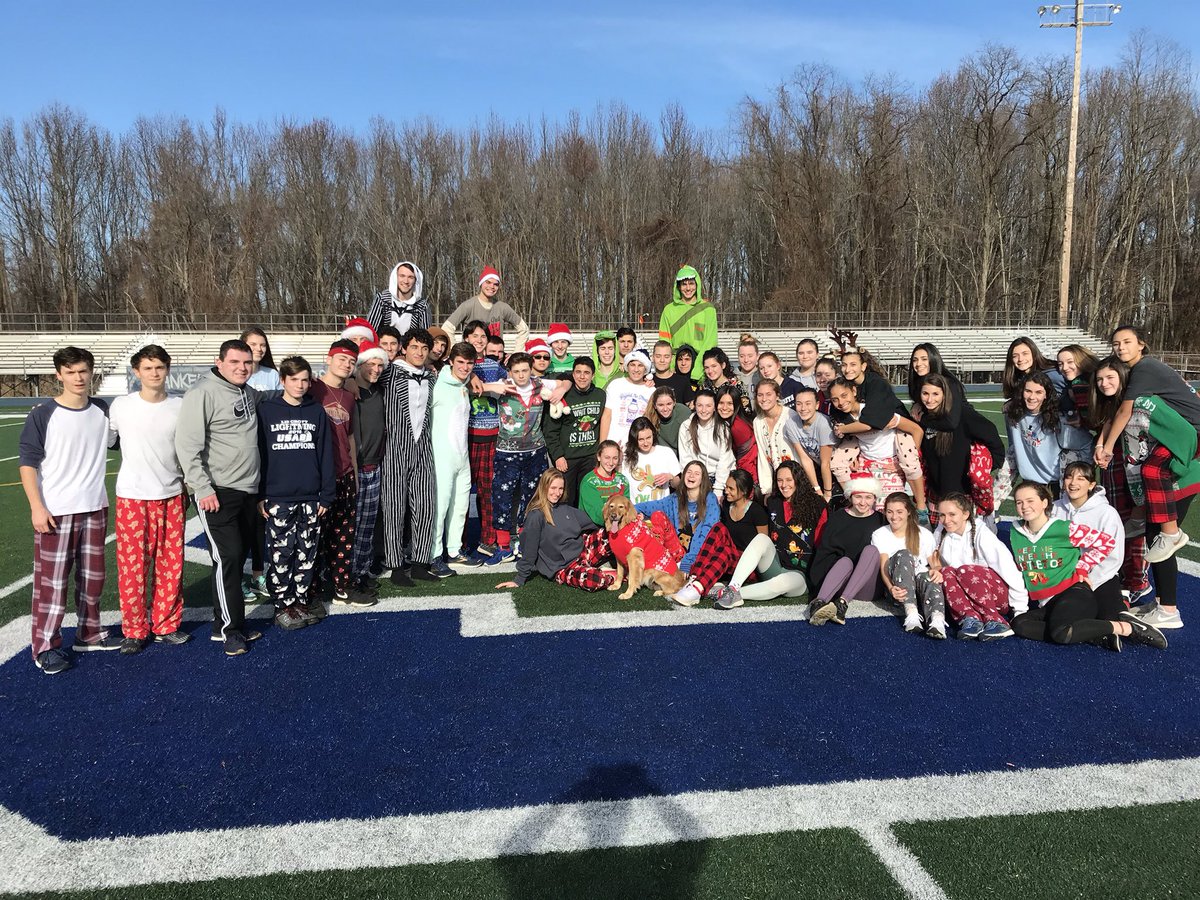 mhsstrack's tweet photo. Happy Winter Break from the Midd South winter track team! https://t.co/g0nyyYdgFL