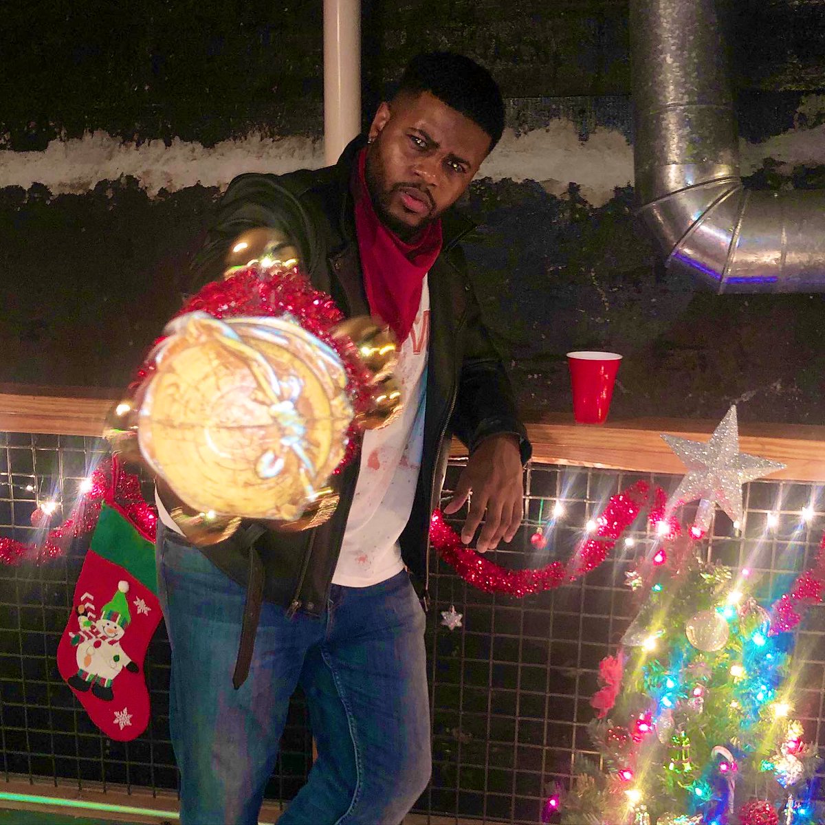 wheresdavie's tweet image. Casual @CosplayingDead Christmas party last night... that one time Negan took half of everyone’s toys 😅