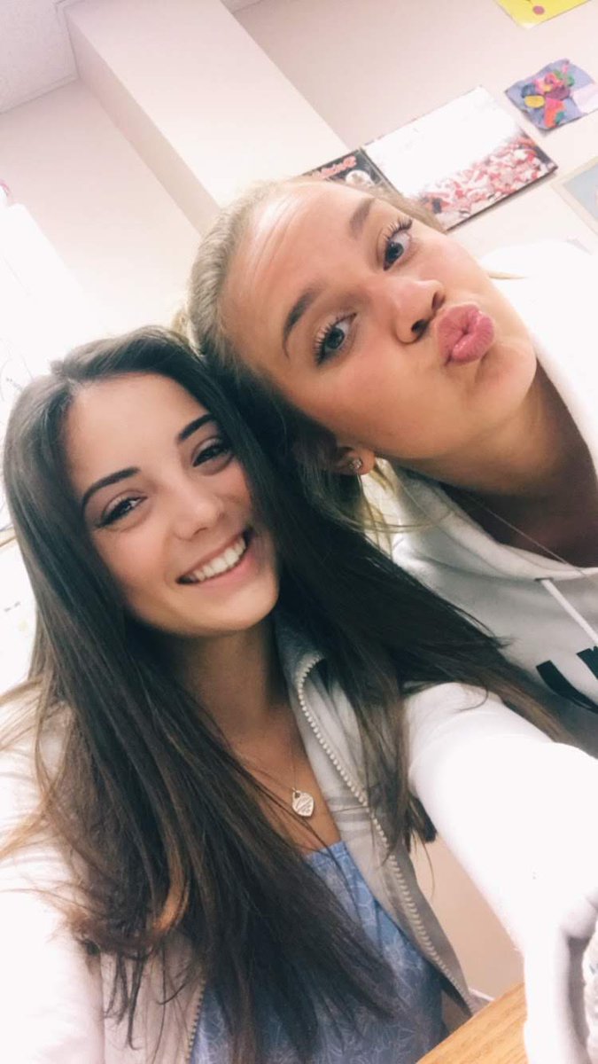 comito_bella's tweet photo. Happy birthday to 1/2 of my forever besties!! Love you so much and hope u have the best vacation❤️ I’ll see ya when u get home 🎉🎉@LaurenMarley6 https://t.co/E7a33Ffknv