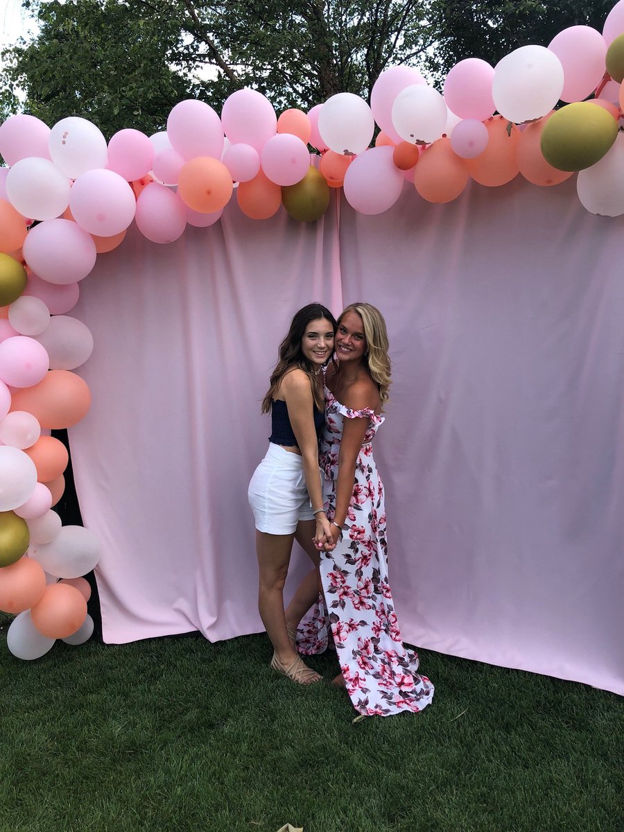 comito_bella's tweet photo. Happy birthday to 1/2 of my forever besties!! Love you so much and hope u have the best vacation❤️ I’ll see ya when u get home 🎉🎉@LaurenMarley6 https://t.co/E7a33Ffknv